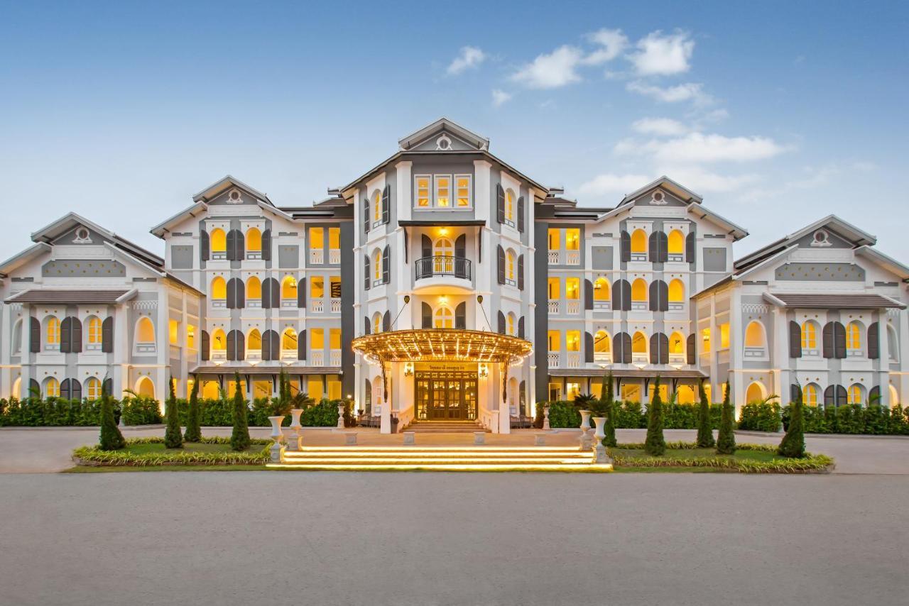 Le Thatluang D'Or Boutique Hotel Vientiane Bagian luar foto
