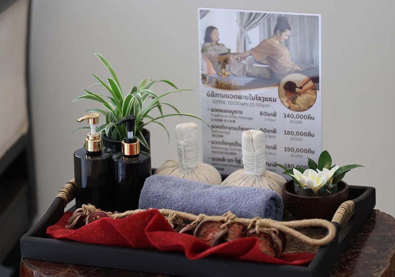 Le Thatluang D'Or Boutique Hotel Vientiane Bagian luar foto